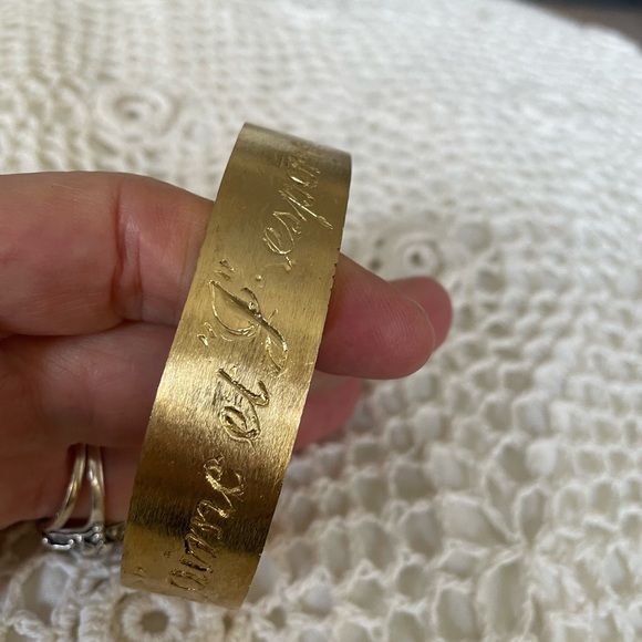 Rustic Gold Tone Bracelet with Romantic French Quote - Picture 7 of 12